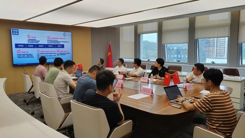 在设计PCB电路板时，需要注意以下规范：